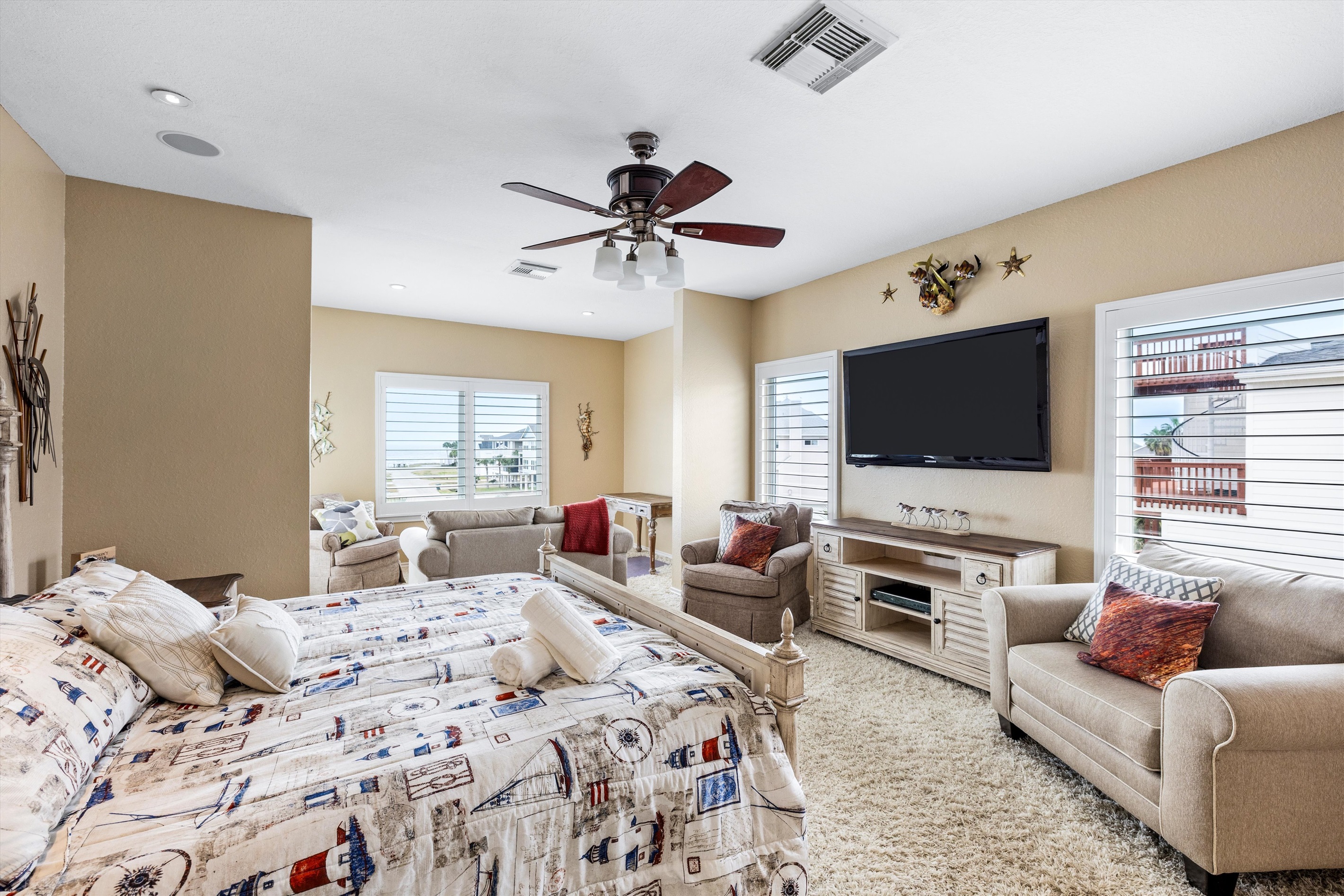 “Wake up refreshed — ocean breeze included.”