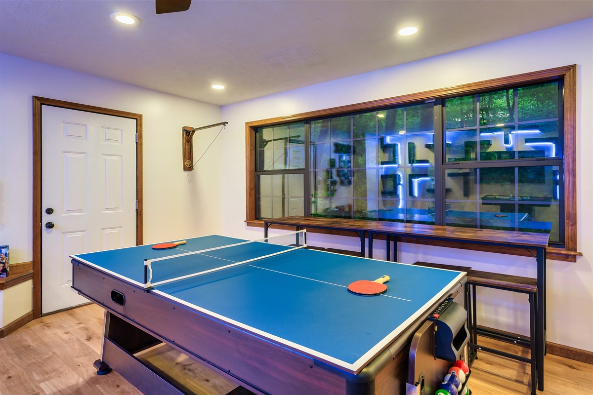Convertible game table includes table tennis