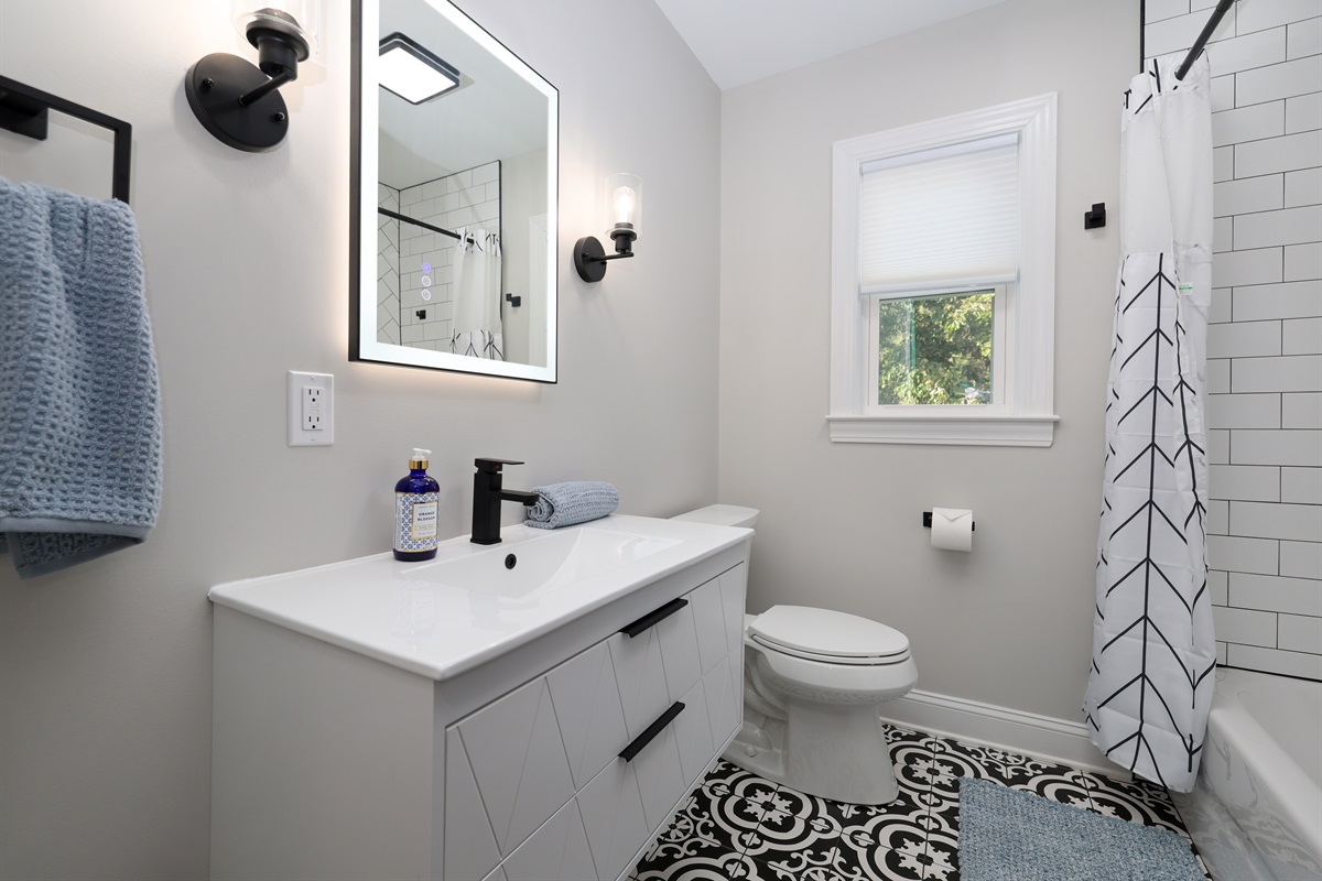 2nd bathroom