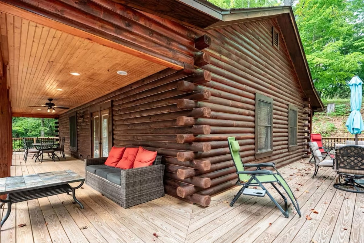 Wrap around deck of the cabin