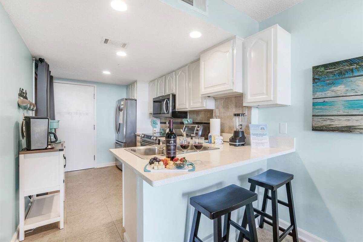 You'll find everything you need in our kitchen to whip up meals, blend up your favorite frozen drink, and brew a great cup of coffee.