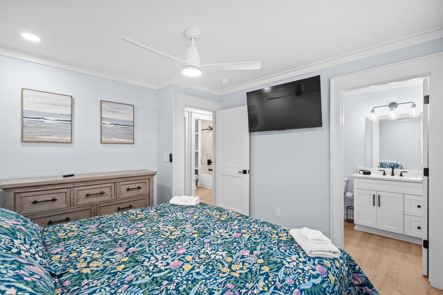 Primary - King bed