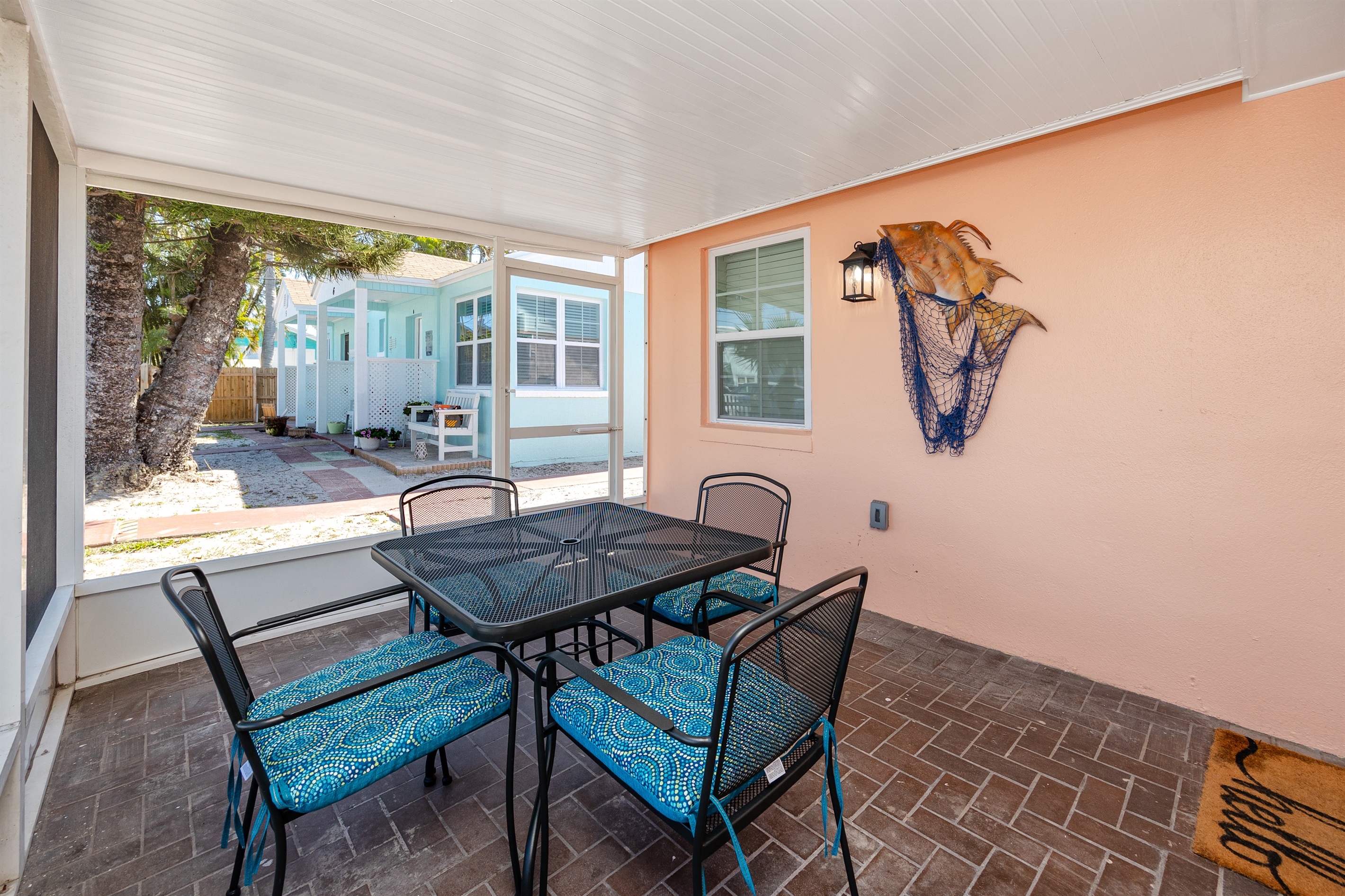Screened in Patio