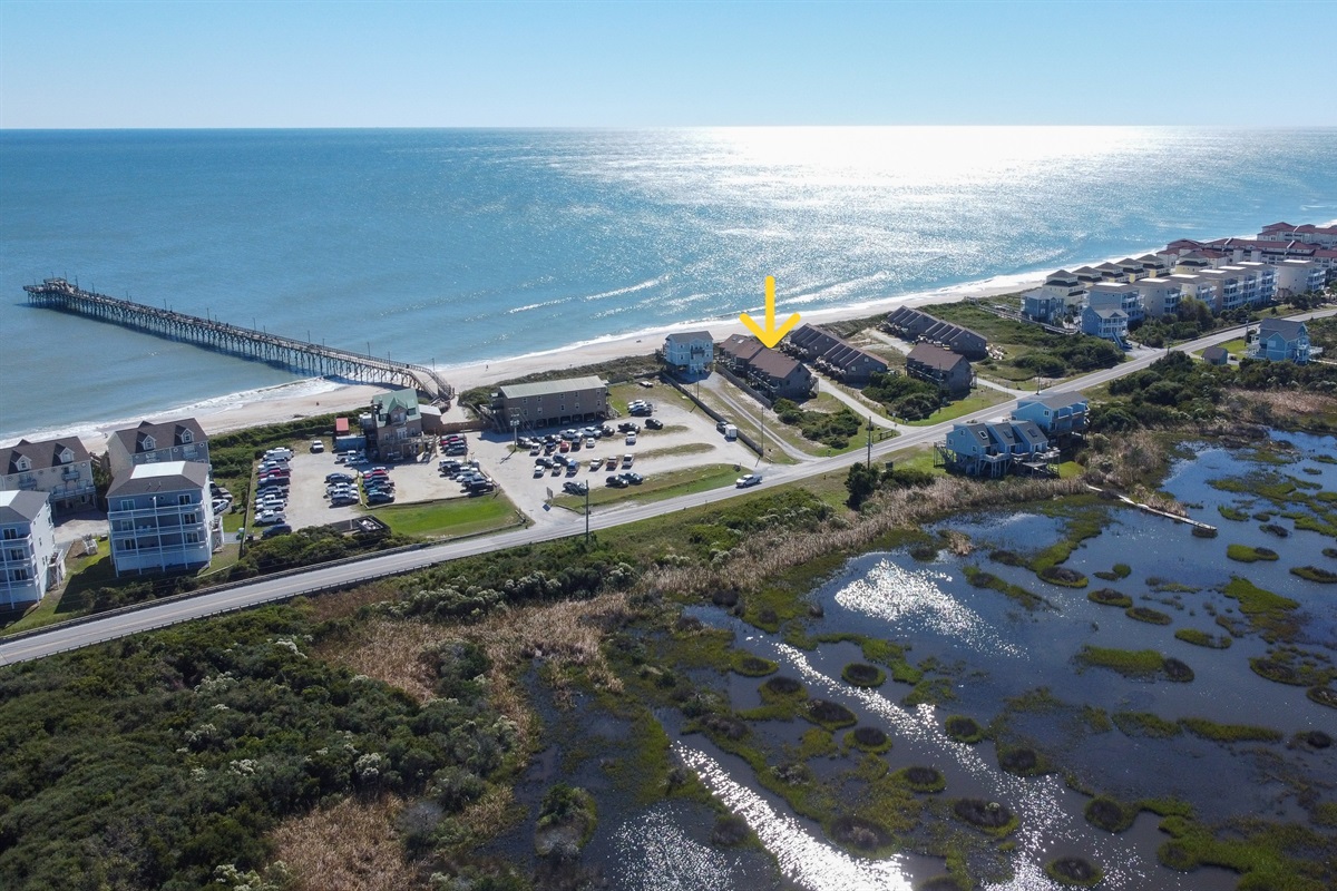 Secluded yet convenient, near Seaview Pier with easy beach access