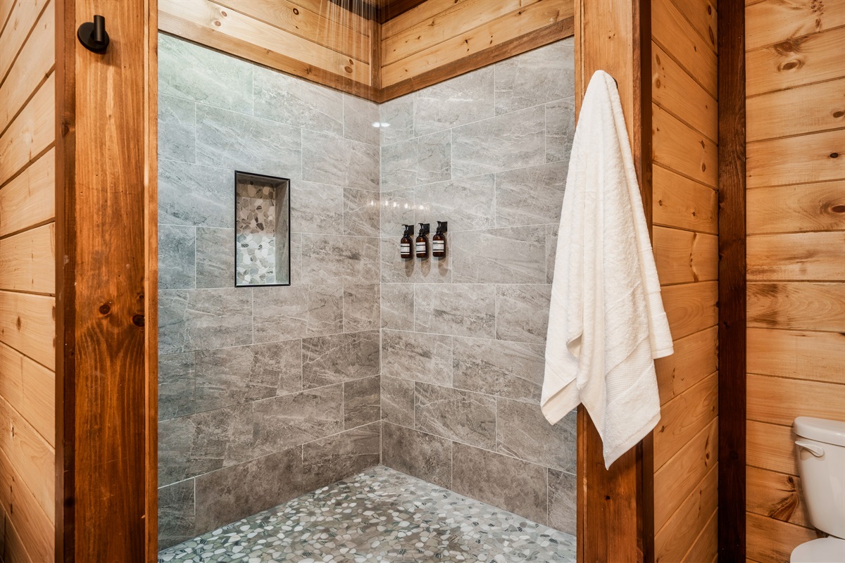 Ensuite master bathroom with rain shower & free standing tub