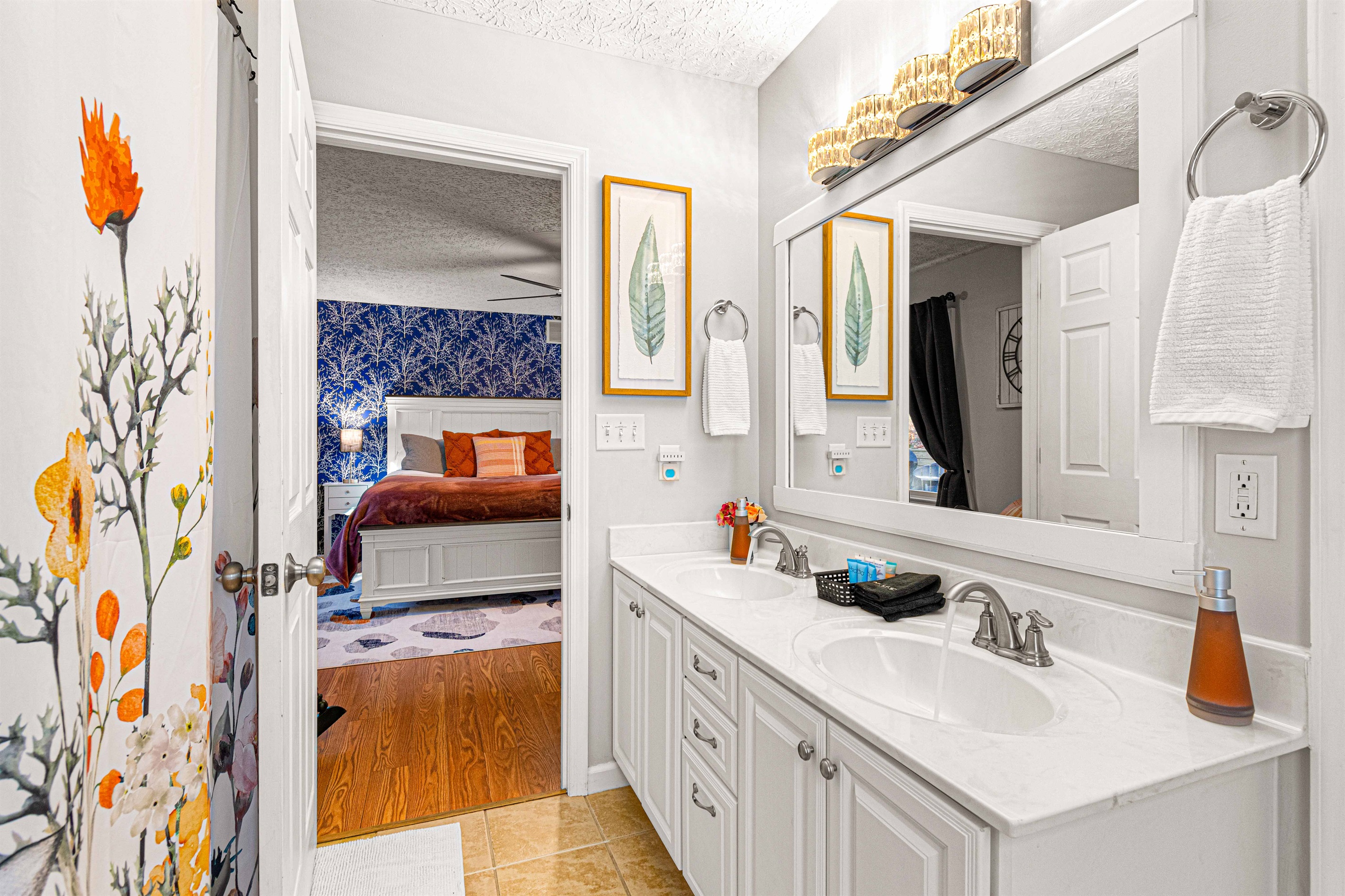 The main floor master en-suite bathroom features a step-in shower, providing the perfect place to pamper yourself. Luxury bath towels and complimentary toiletries complete the experience.