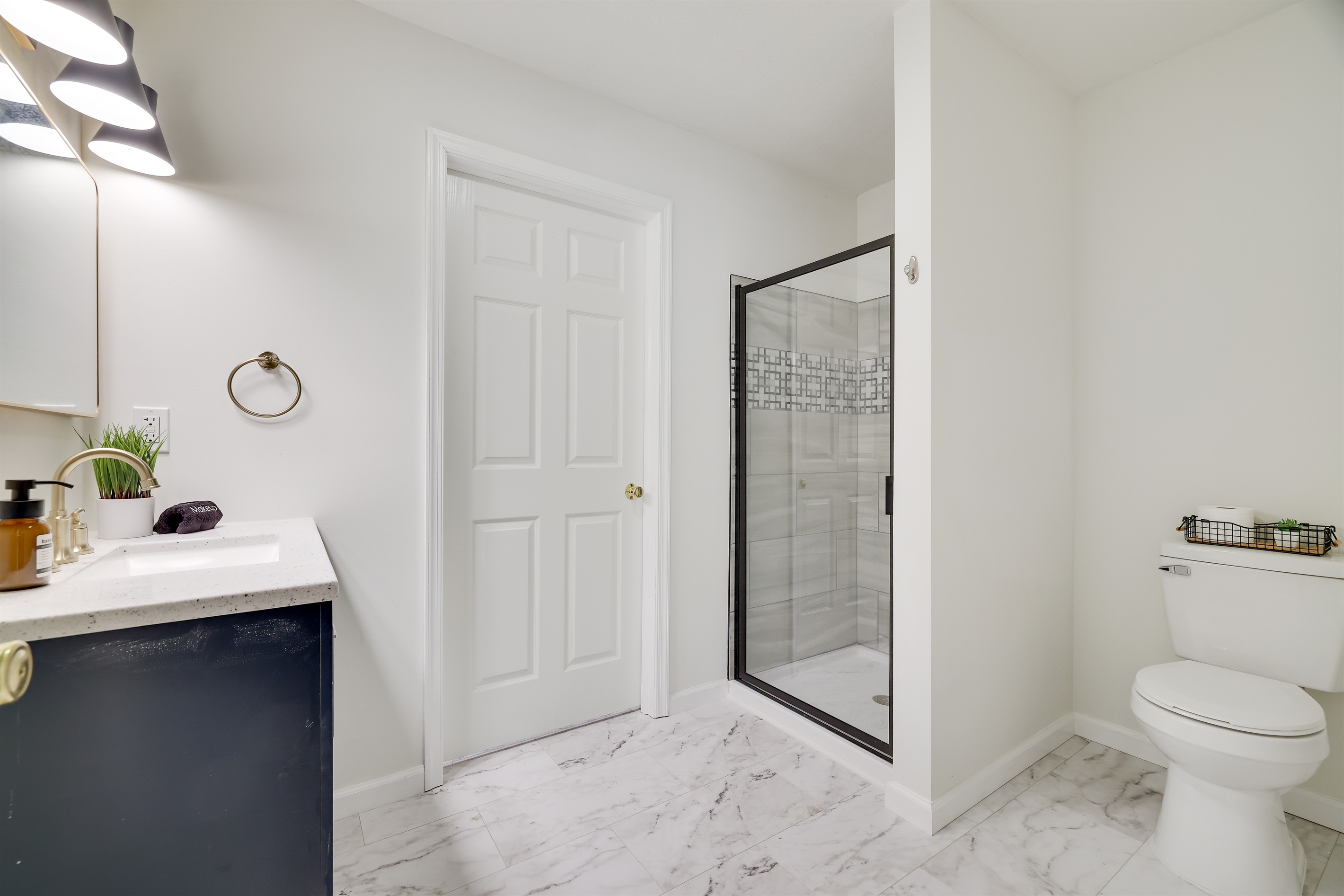 There is no need to overpack; we have provided all the essential toiletries ready.