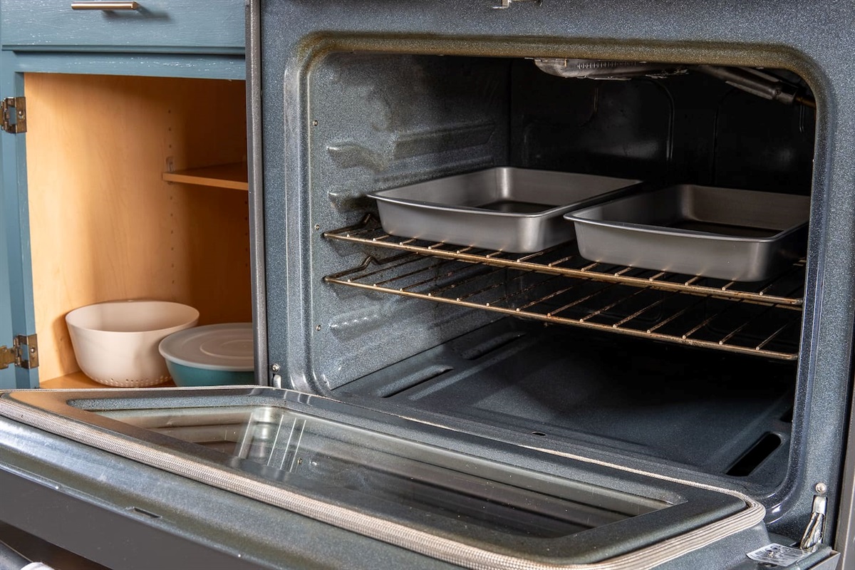 Unlock your culinary potential with this fully equipped kitchen, complete with all the cooking and baking essentials to turn your culinary dreams into delicious realities.