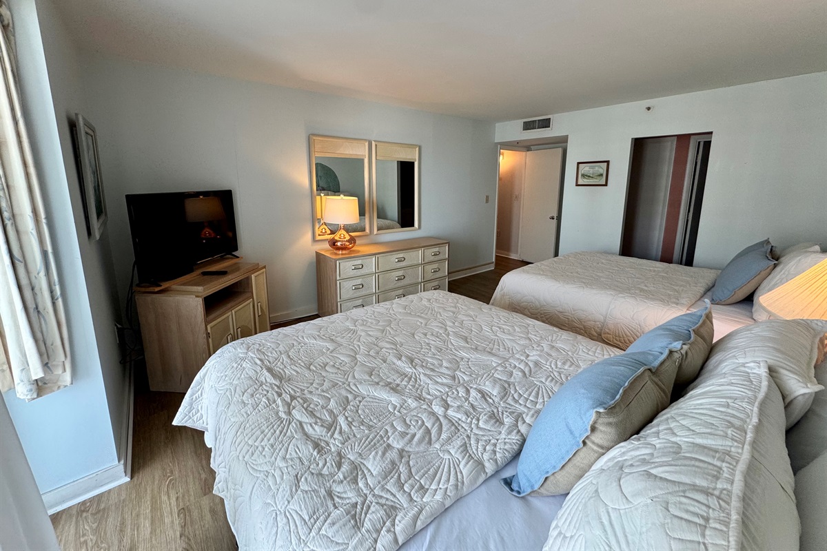 Queens in 2nd bedroom
