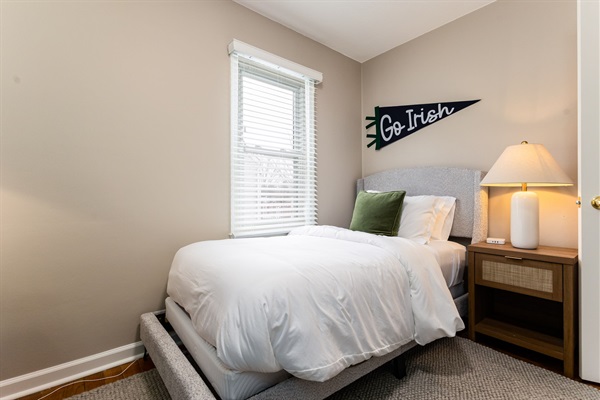 Emerald Clover<>3BR, 1Bath House- 1 mile from ND, photo 15