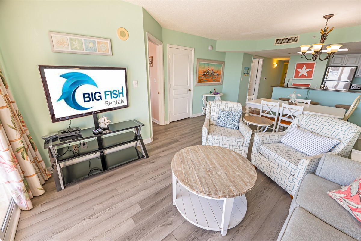 Amazing Living Room with Stunning Views🌊☀️