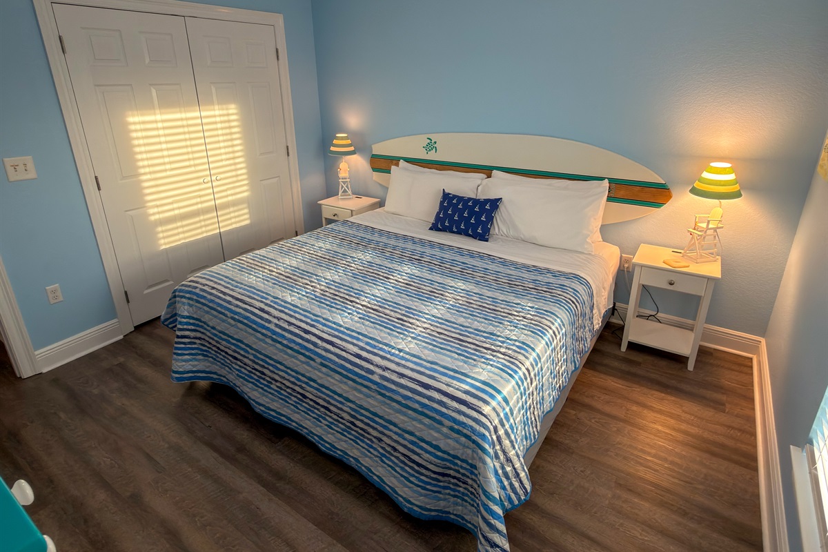 This airy King retreat blends seaside charm with pure comfort, creating the perfect place to recharge after a day by the water.