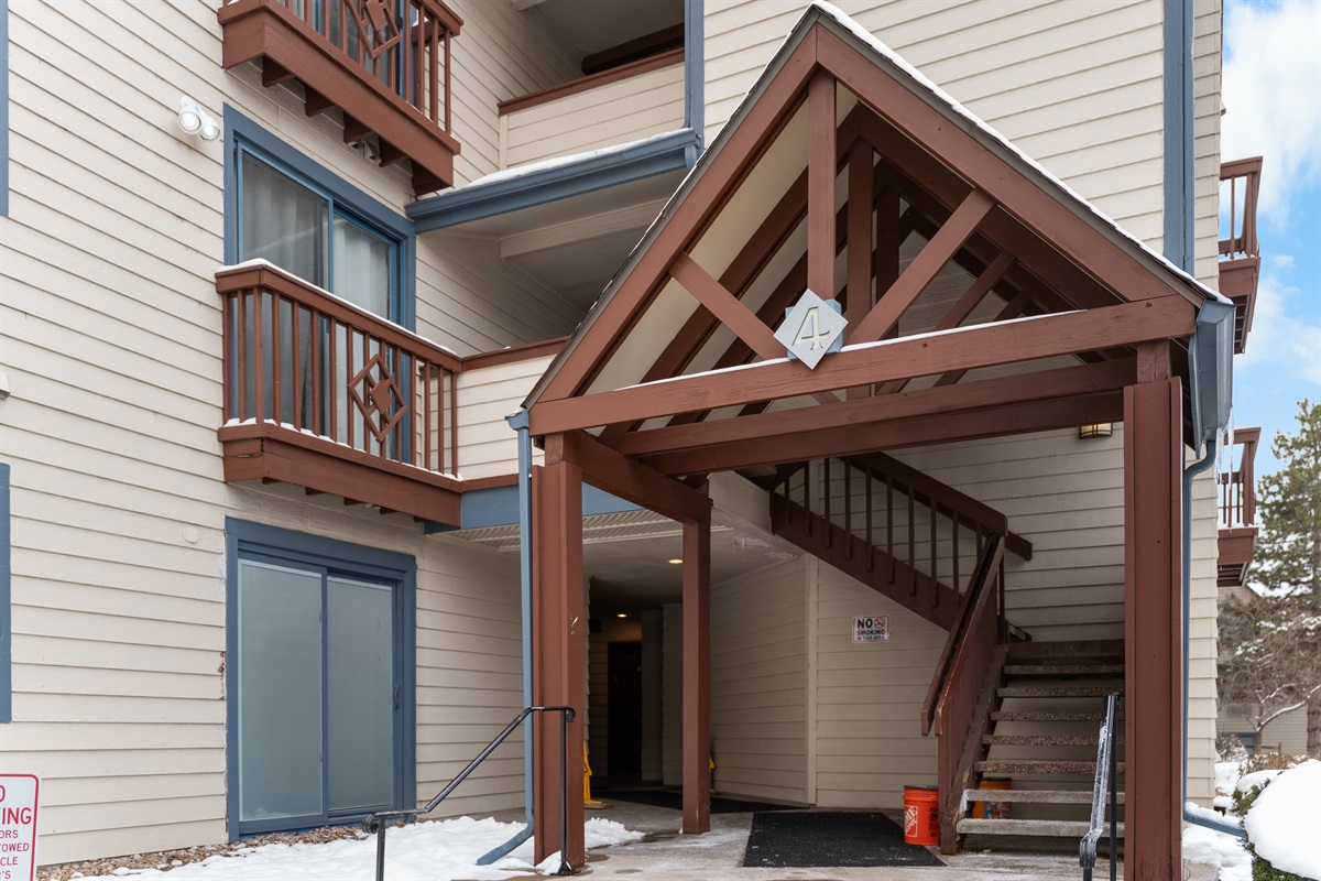 Main floor entry with no steps