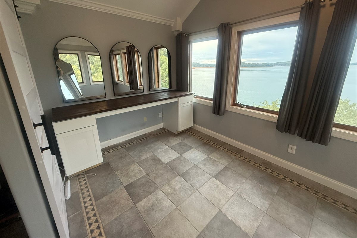 Make up room for weddings and events