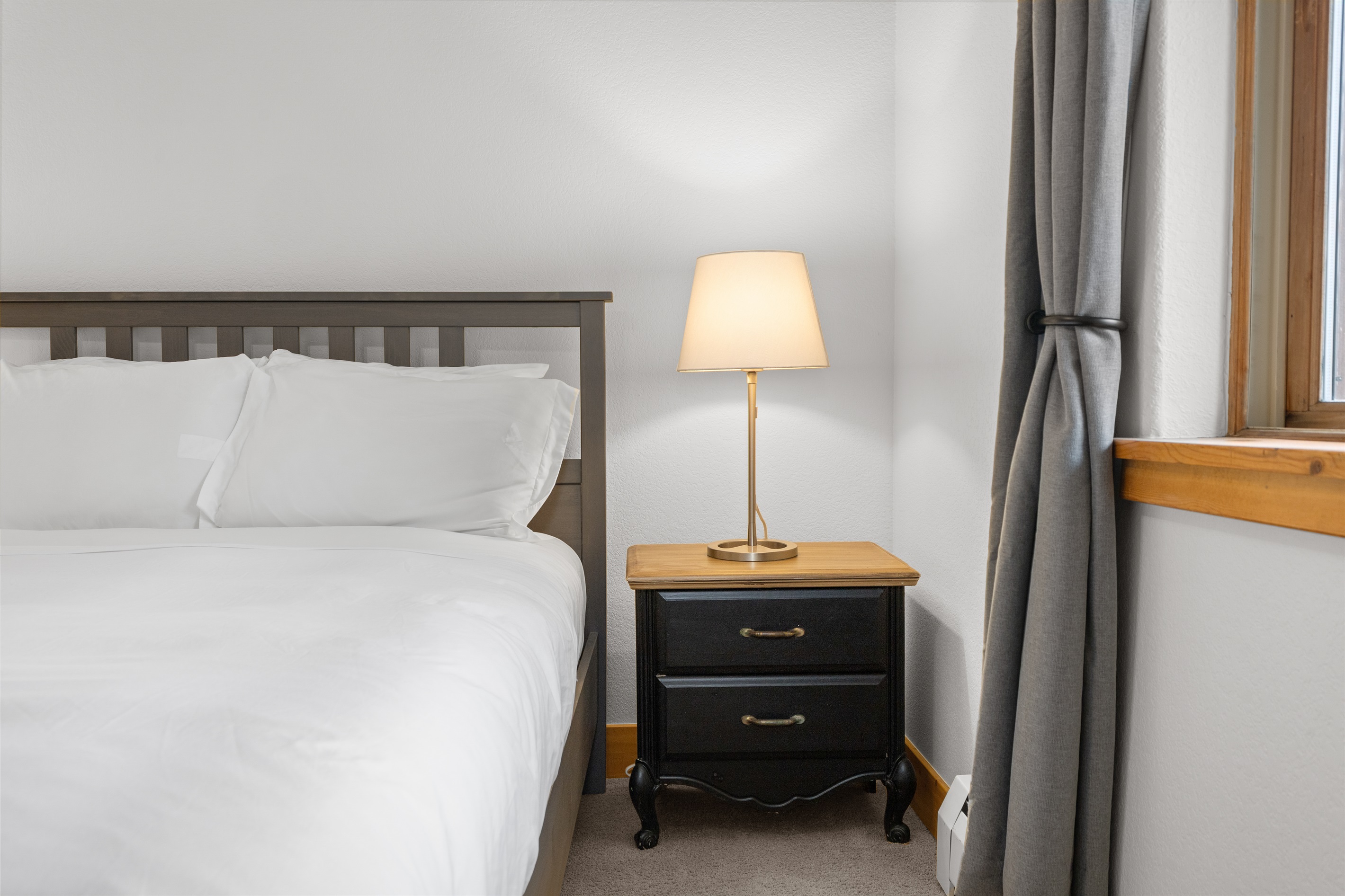 Bedroom 3 | Queenbed