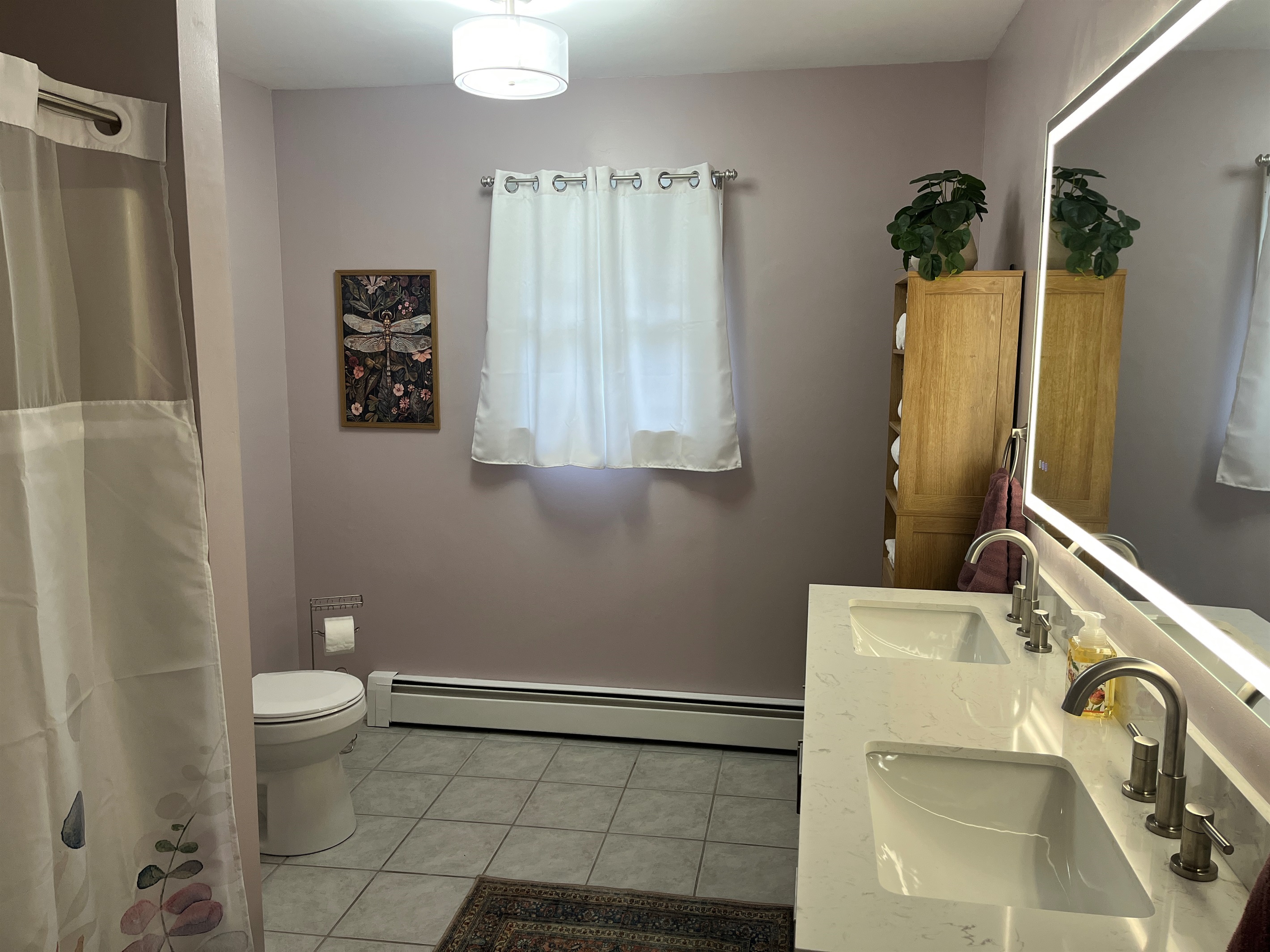 1st floor bath with double vanity and anti-fog mirror