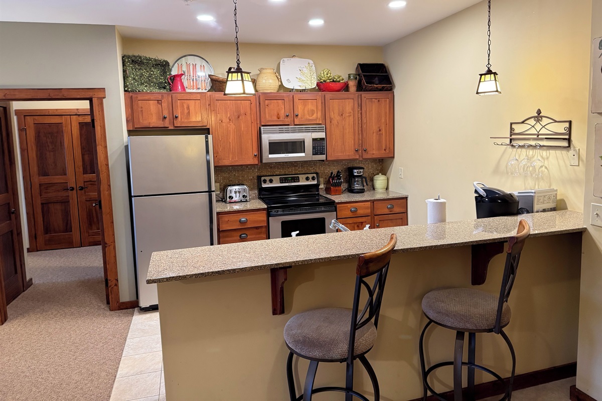 Everything you need in the full kitchen.