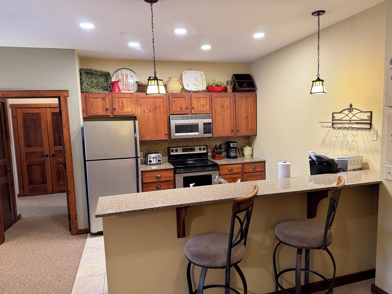 Everything you need in the full kitchen.