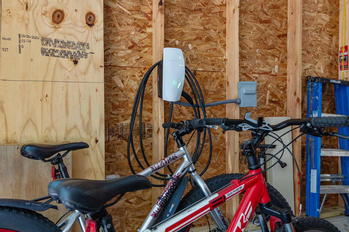 Explore the area with ease using our two complimentary electric bikes, available for guest use during your stay.