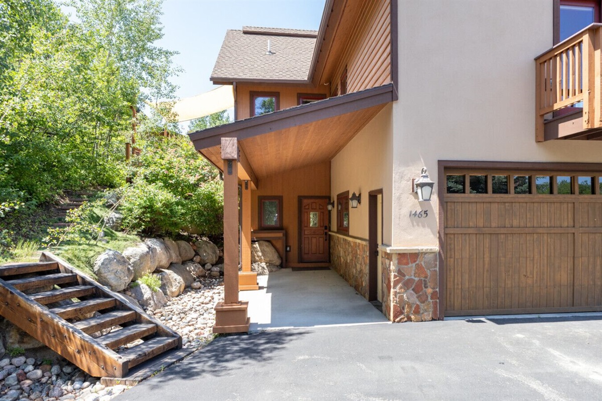 Entry Way | Garage Way