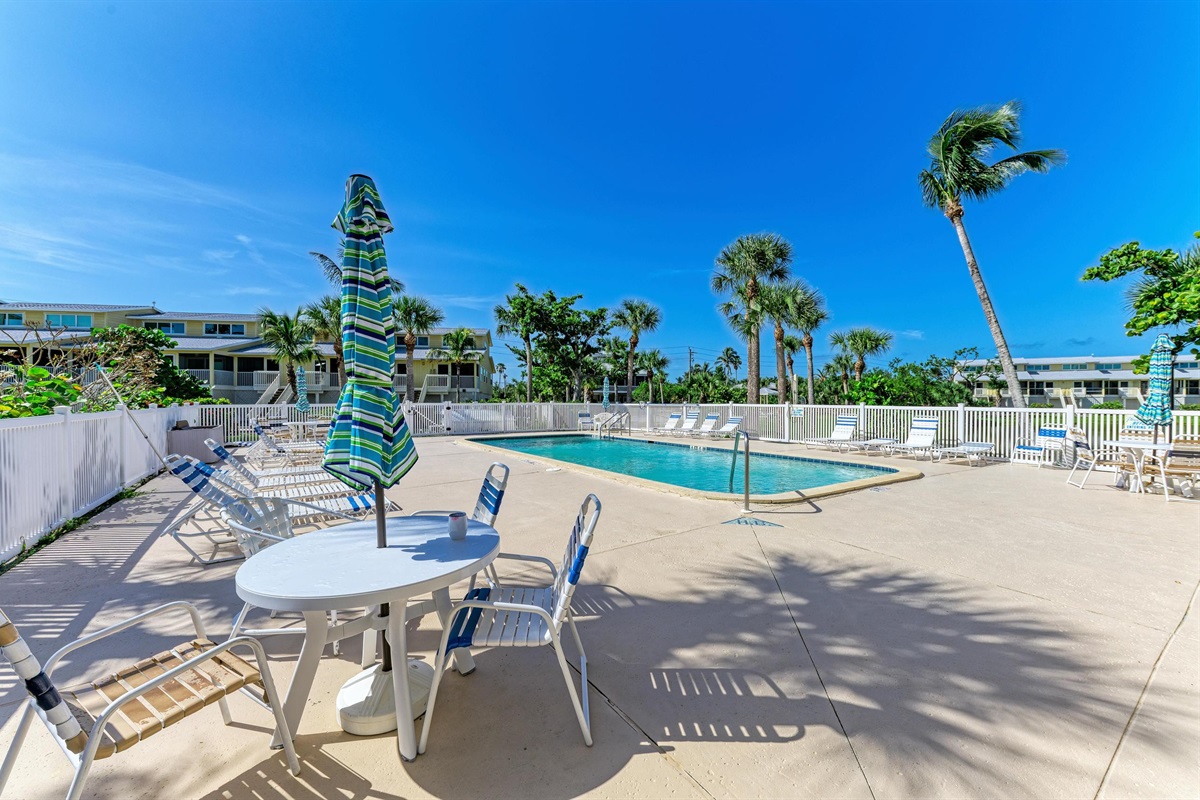 Hideaway Bay Guest Pool