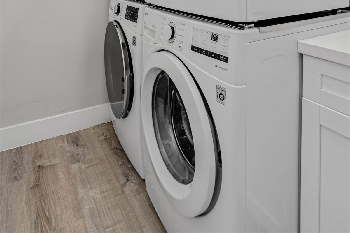 🧺 Pack light, stay fresh — laundry made easy for extended stays.