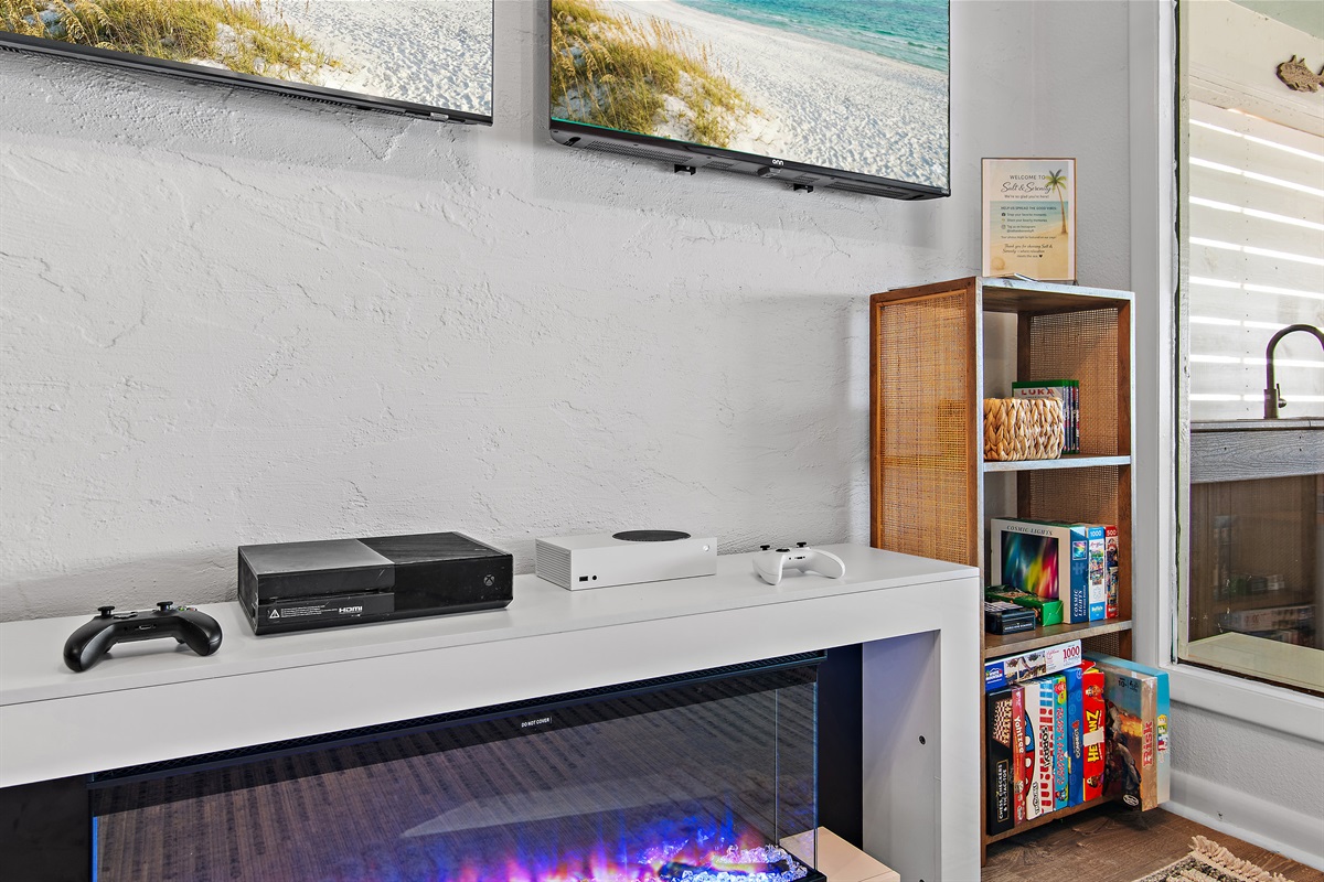 Green Reef 1 - Downstairs living space has two Arcade Games, comfortable seating, Xbox, Two TVs, Kitchenette, Gulf Views, and more!