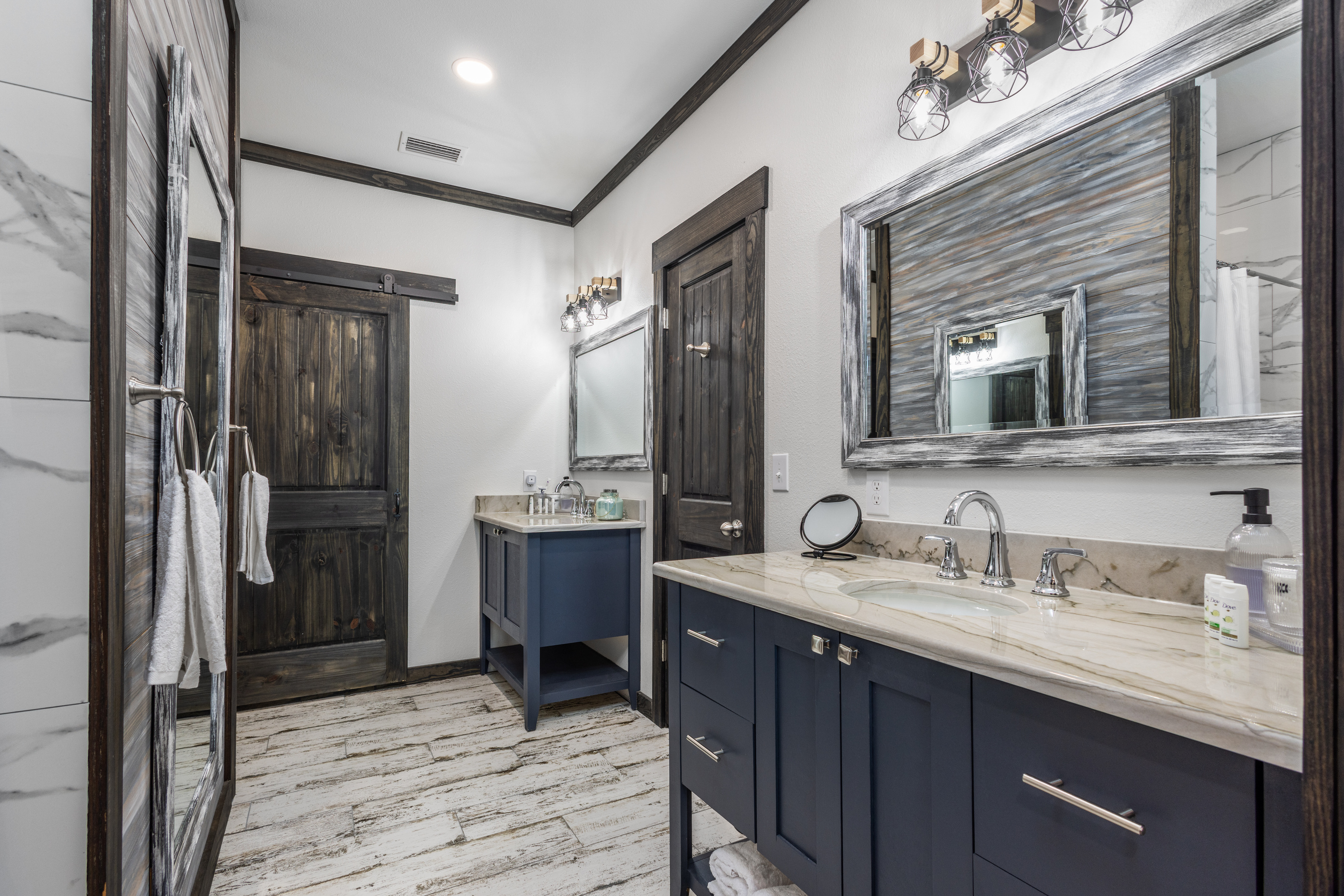 Two vanities in master bath