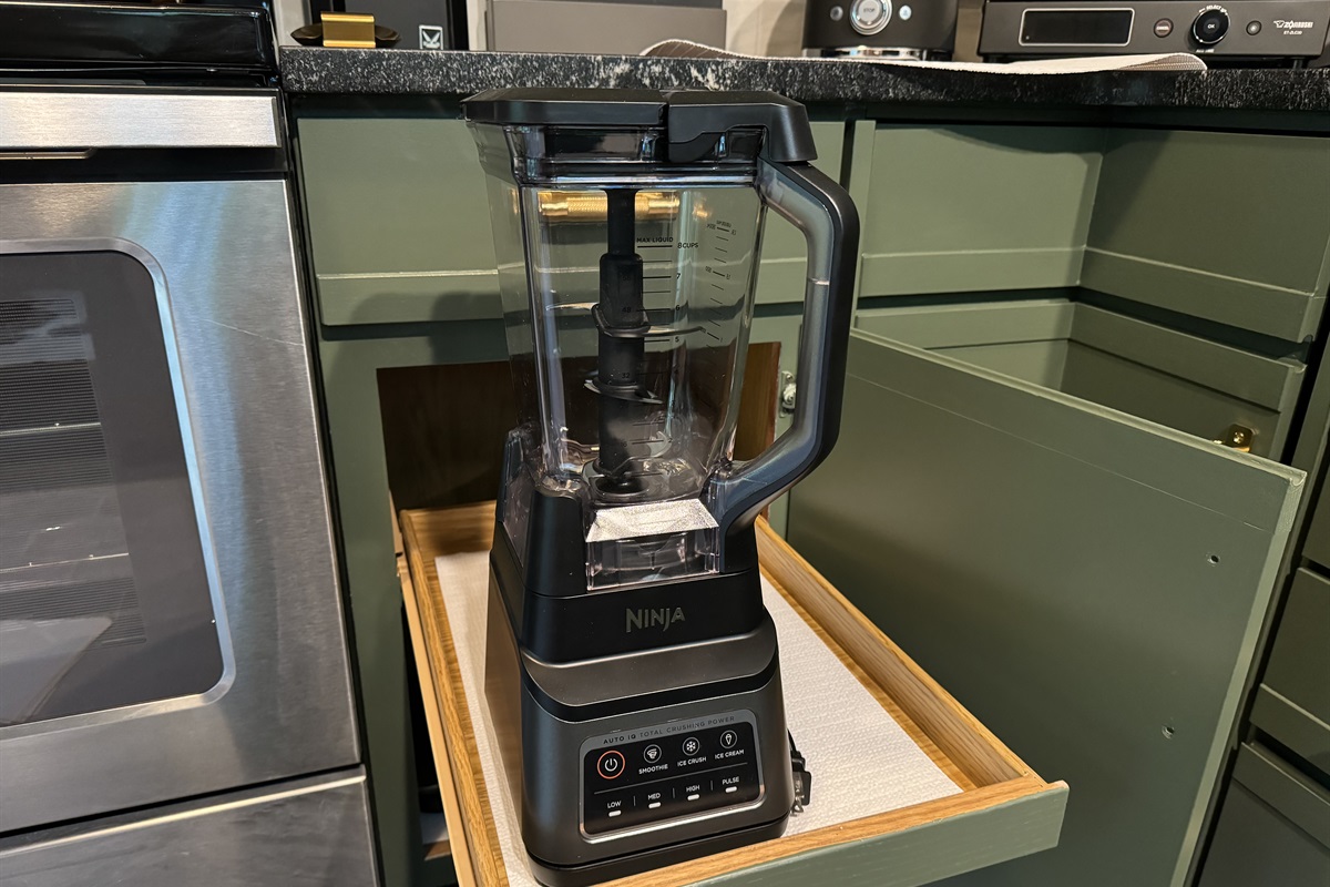 “Blend, chop, or sip — everything you need for gourmet comfort.”