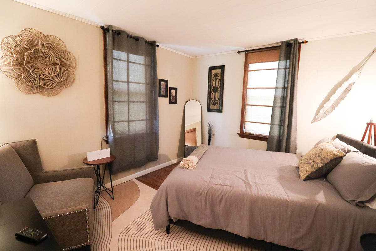 Thoughtfully furnished with comfort in mind, this welcoming bedroom is ready to help you feel right at home.