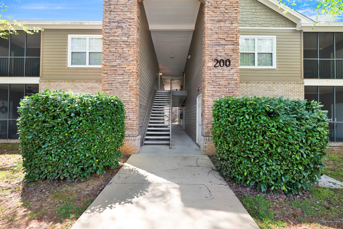 Entrance to the building 
