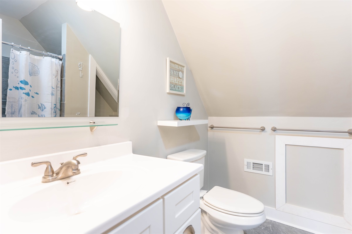 2nd Floor Hallway Bathroom