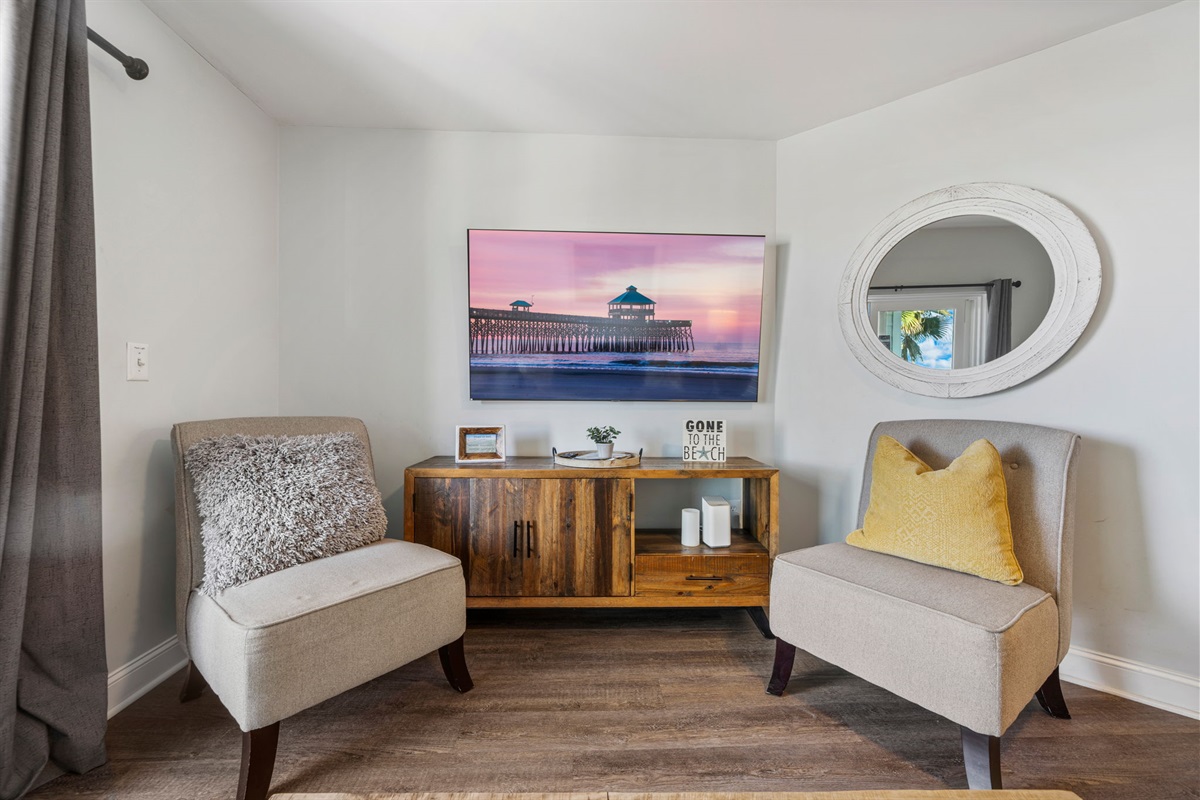 Living Room | Starfish | Oceanview 101 | 1116 Ocean Blvd, Isle of Palms, SC | IOP Escapes