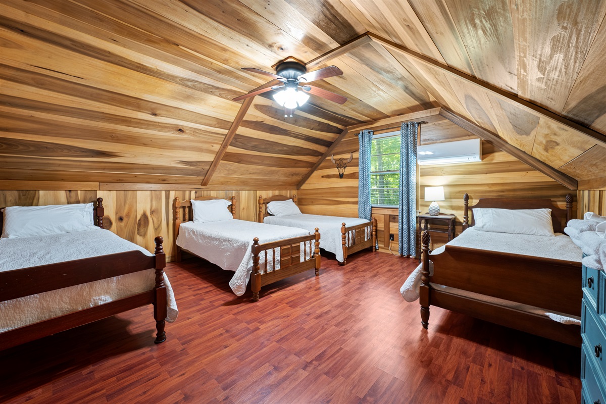 Loft | Four Twin Beds