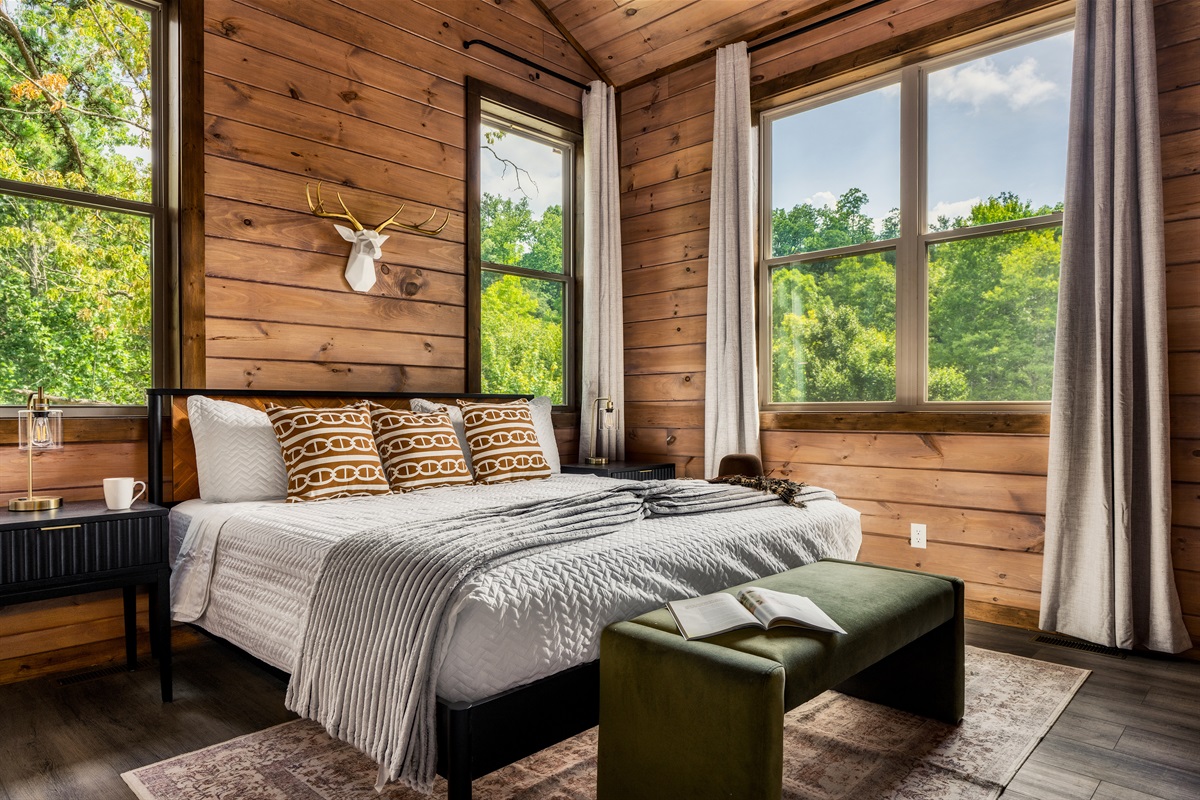 Bedroom 4: King bed on second floor with 58 inch Roku HDTV with en suite full bathroom