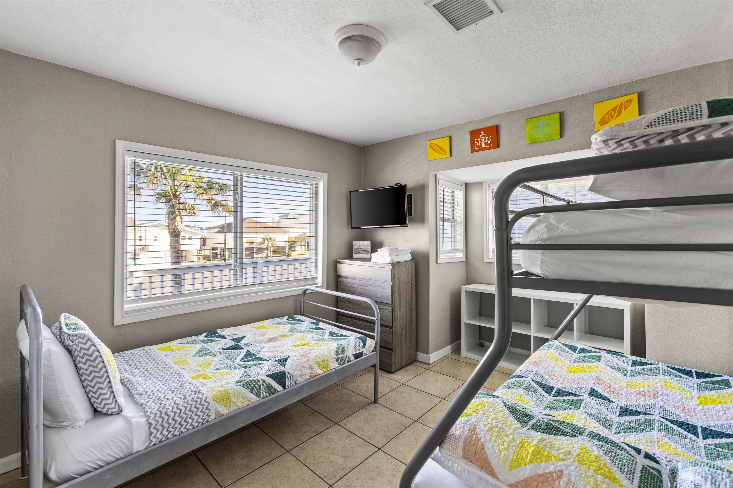 Bedroom at Lucky's Lookout