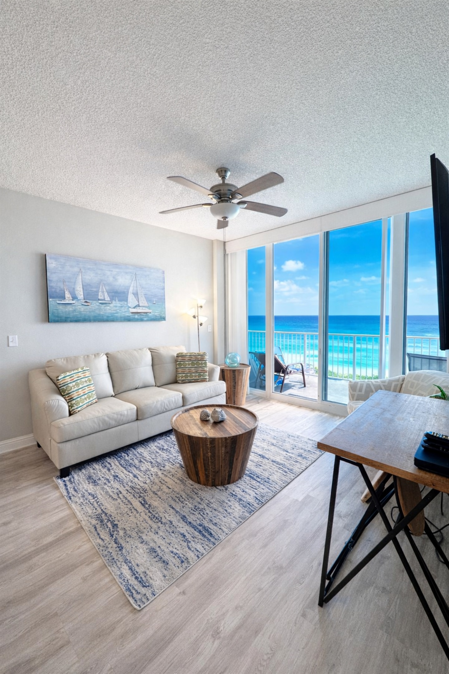 Queen sleeper sofa, wall mounted TV, direct balcony access and an Amazing Gulf view! 