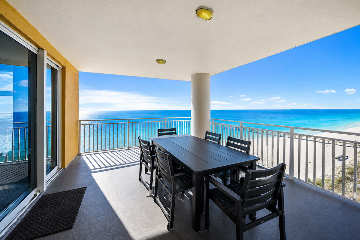 Private Patio • Outdoor dining • Unmatched Gulf views. The perfect place to enjoy every meal with the sound of the waves in the background.