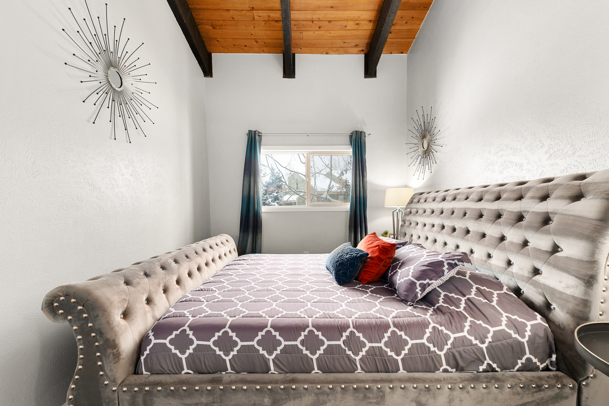 Ensuite Primary Bedroom 1 | Kingsize Bed