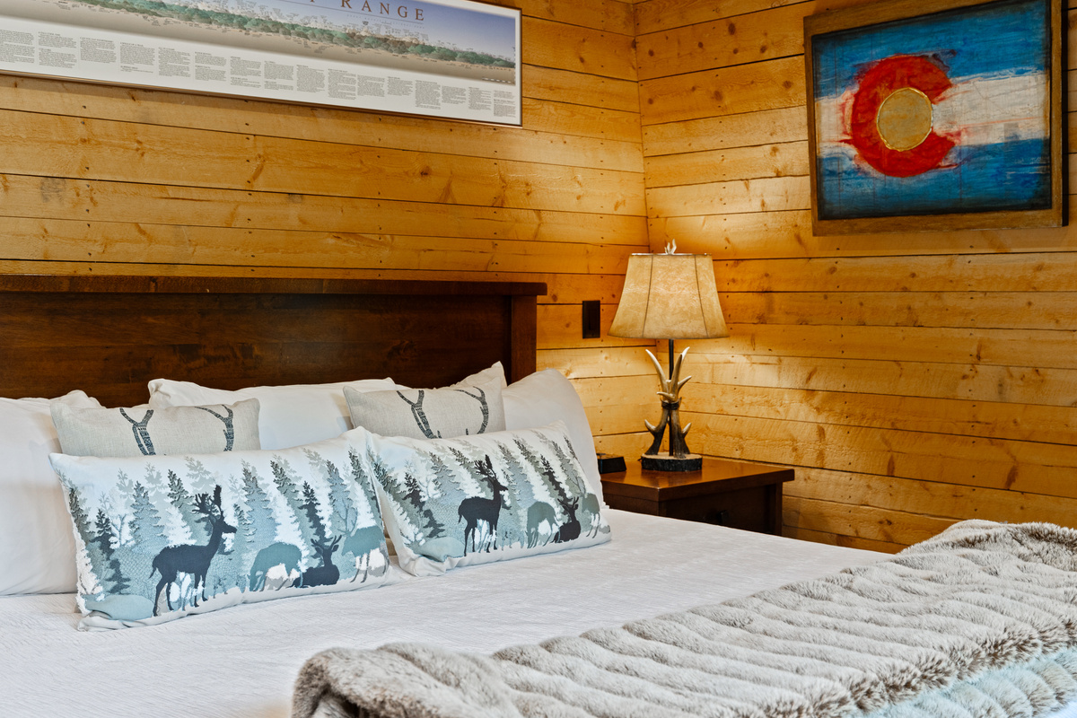 Junior Primary Suite bed detail