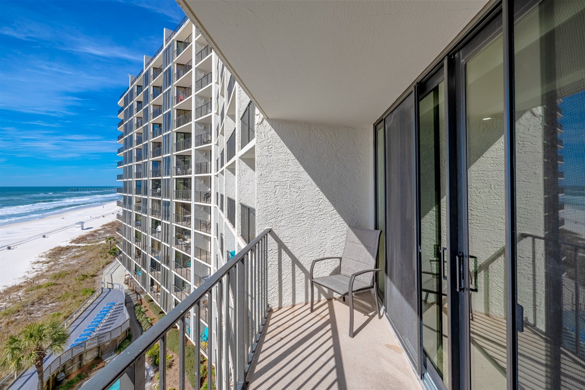 Balcony with seating
