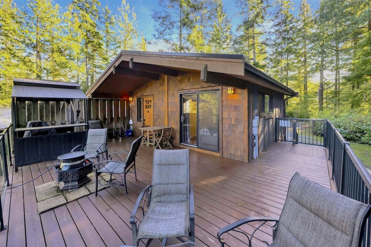 Large private deck and covered BBQ area