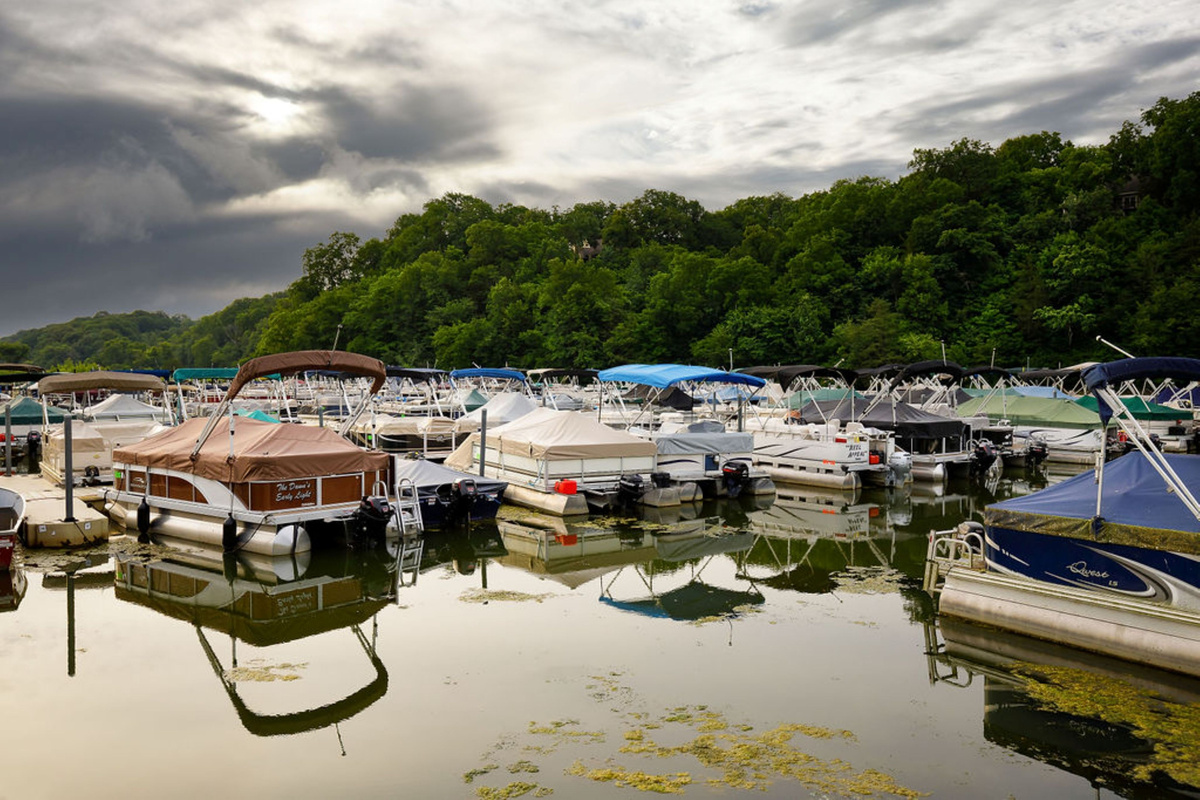 Head on over to Lake Galena in the warmer months and take a sunset cruise on a pontoon boat or rent a fishing boat for a few hours
