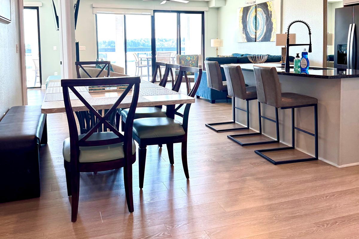 Open concept living, dining, and kitchen