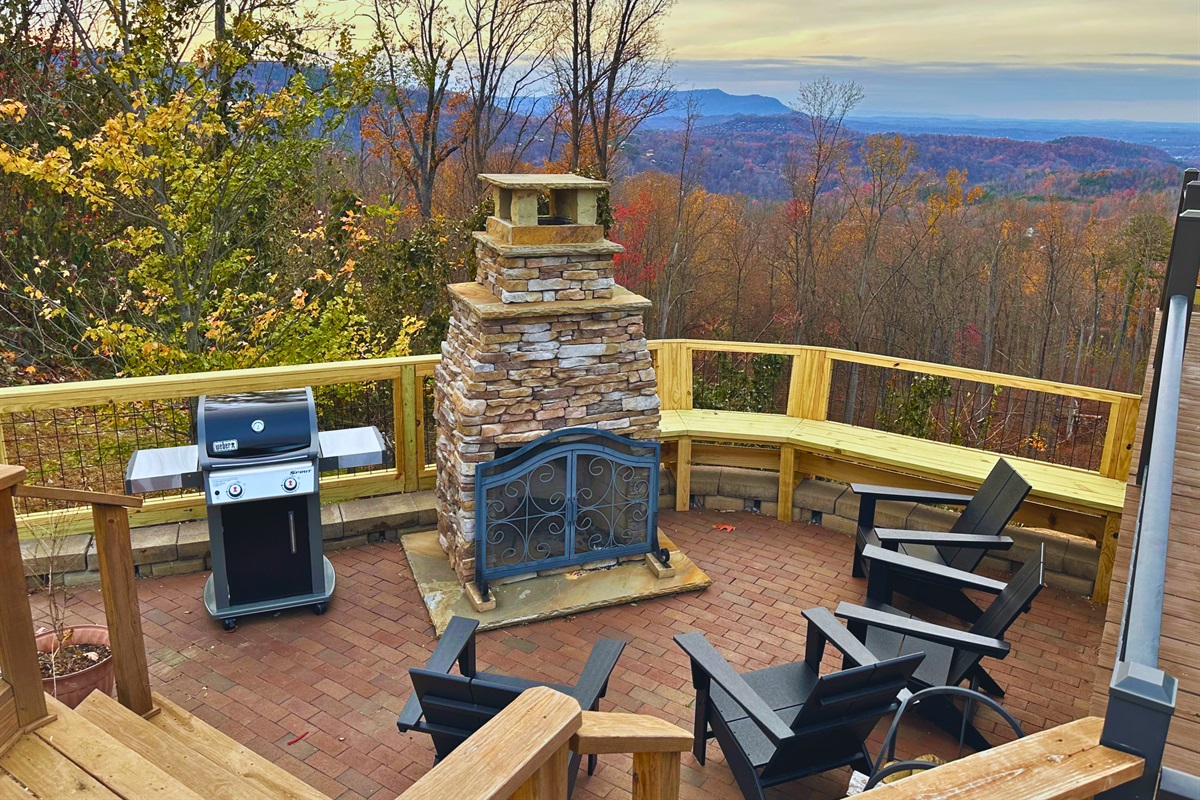 Cozy up by the outdoor fireplace and enjoy the beauty of crisp mountain evenings and breathtaking sunsets.