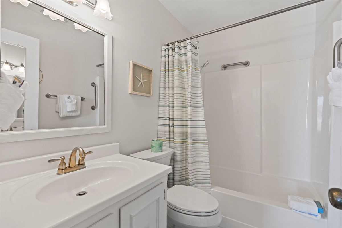 Ensuite bathroom connected to the Primary Bedroom