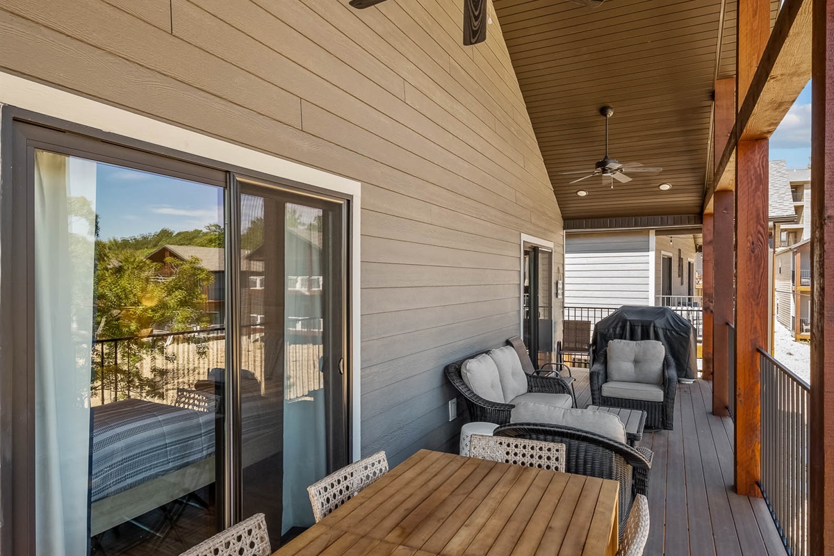 Upper deck with two sliders from King bedroom and living room