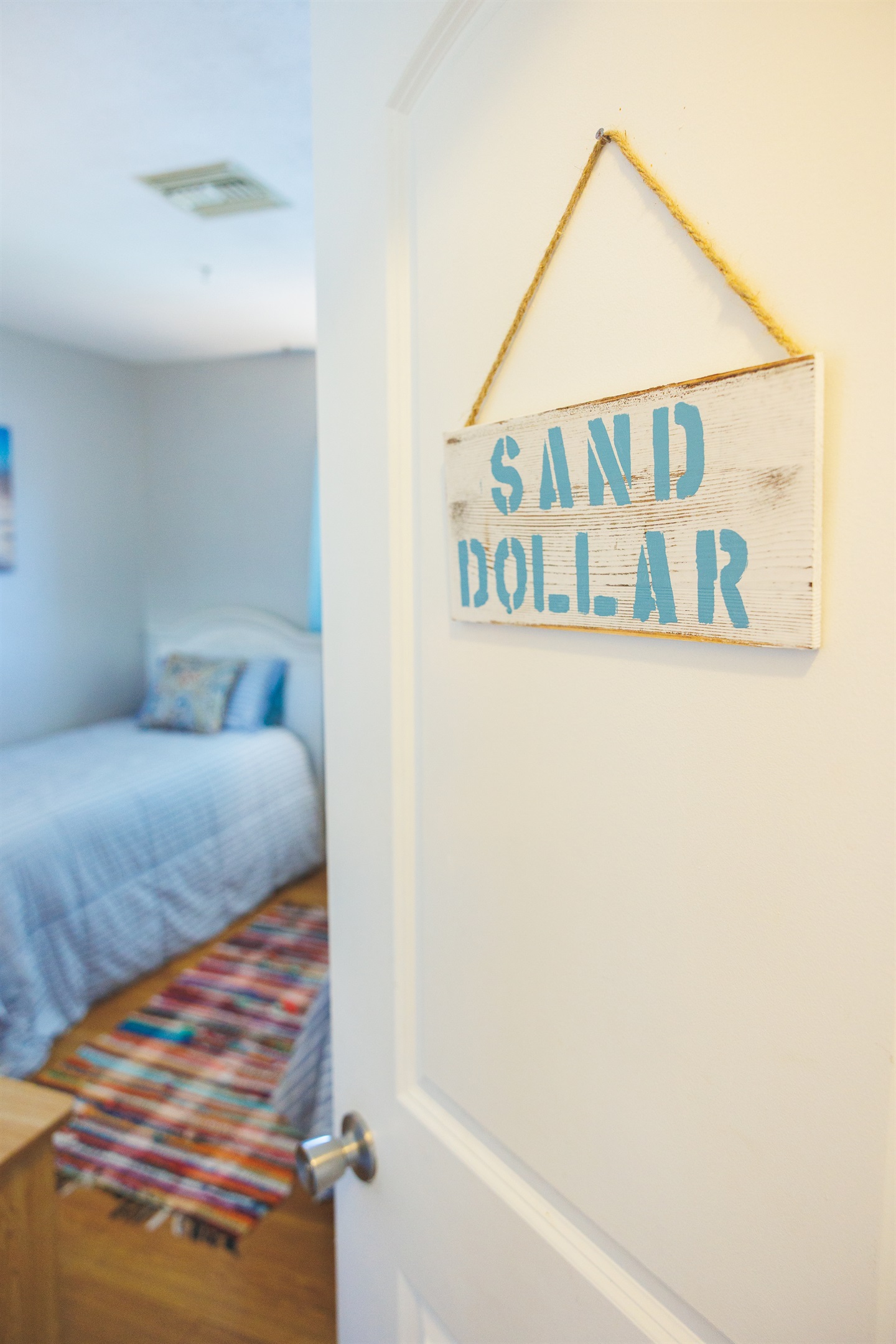Sand Dollar Room with Two Twin Beds