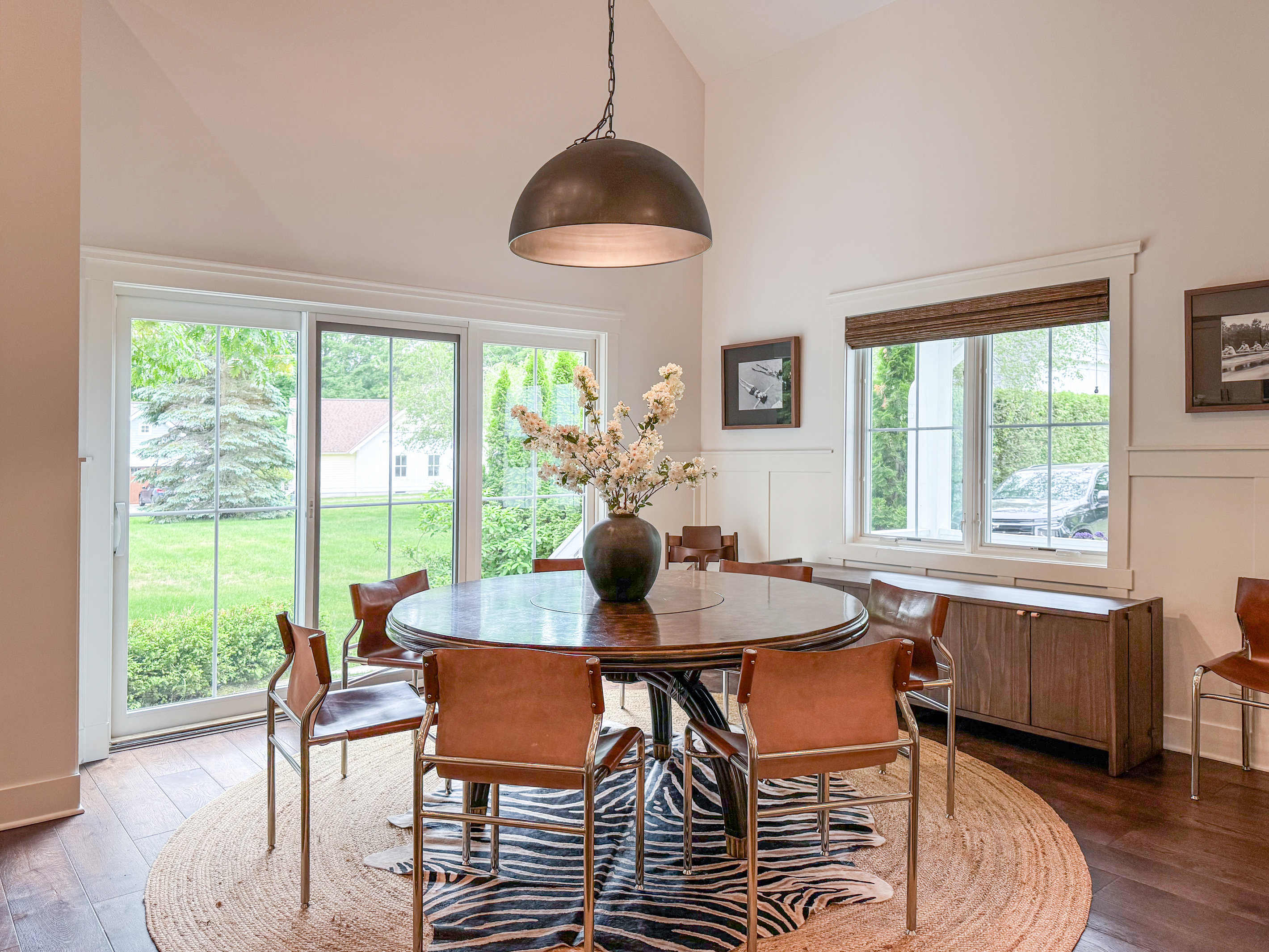 Dining Area with Seating for 8.