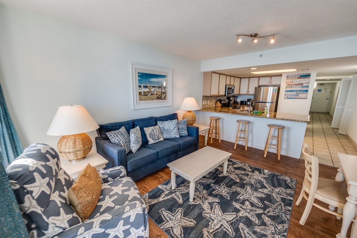 Amazing Living Room with Stunning Views🌊☀️